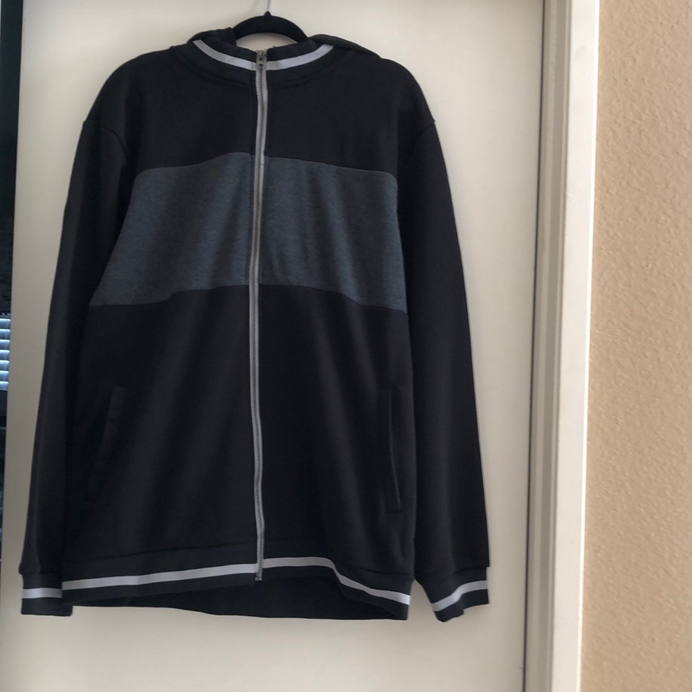 NWT ACROSS THE POND Men’s XXL SWEATSHIRT BLACK & Grey